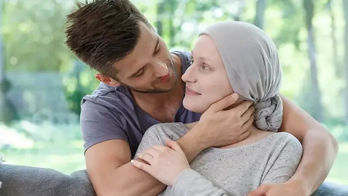 صمیمیت و برقراری روابط عاطفی در دوران سرطان 675675654